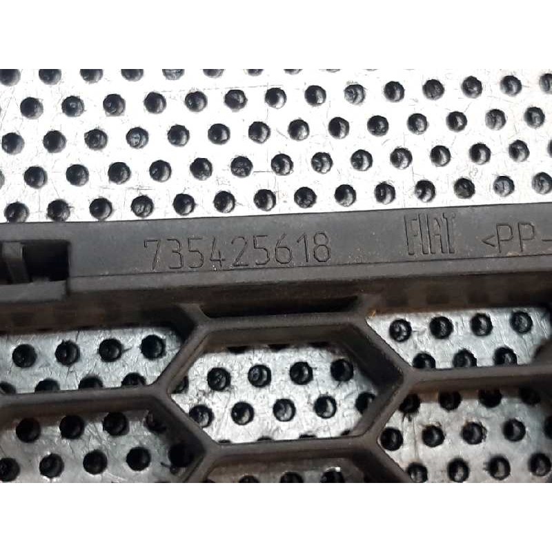 Recambio de rejilla paragolpes central para fiat nuova 500 (150) lounge referencia OEM IAM 735425618 SI4676 51797997 - Rojo 3