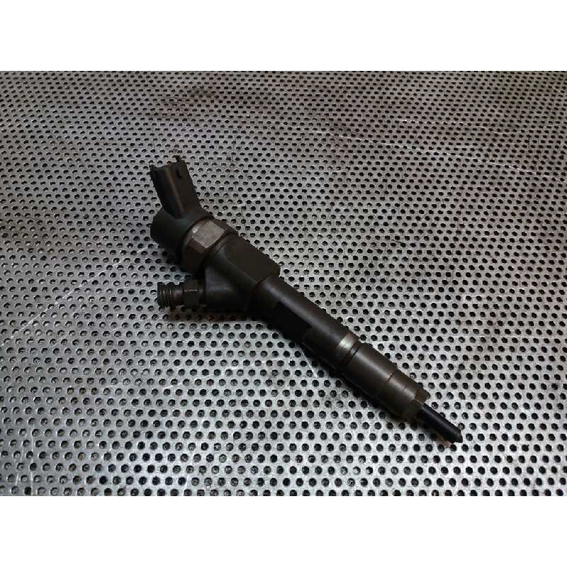 Recambio de inyector para renault megane ii berlina 5p 1.9 dci diesel referencia OEM IAM 0445110110B  