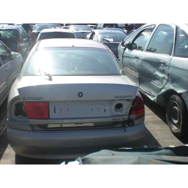 mitsubishi carisma berlina 4 (da0) del año 1997