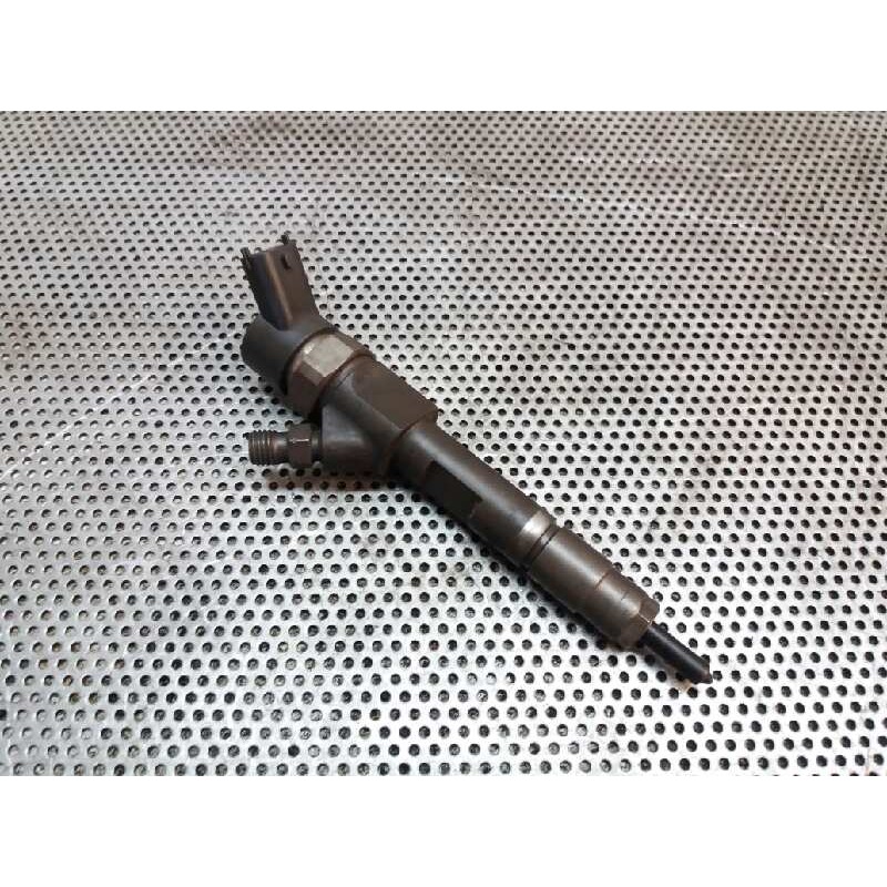 Recambio de inyector para renault megane ii berlina 5p 1.9 dci diesel referencia OEM IAM 0445110110B  