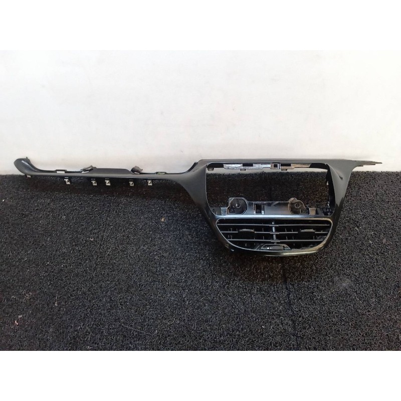 Recambio de consola central para peugeot 208 style referencia OEM IAM 9673830077TR  