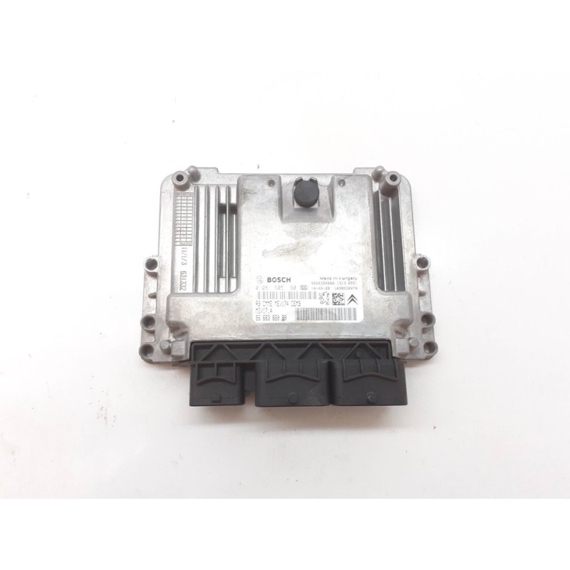 Recambio de centralita motor uce para citroën c3 exclusive referencia OEM IAM 0261S05190 9666382080 BOSCH