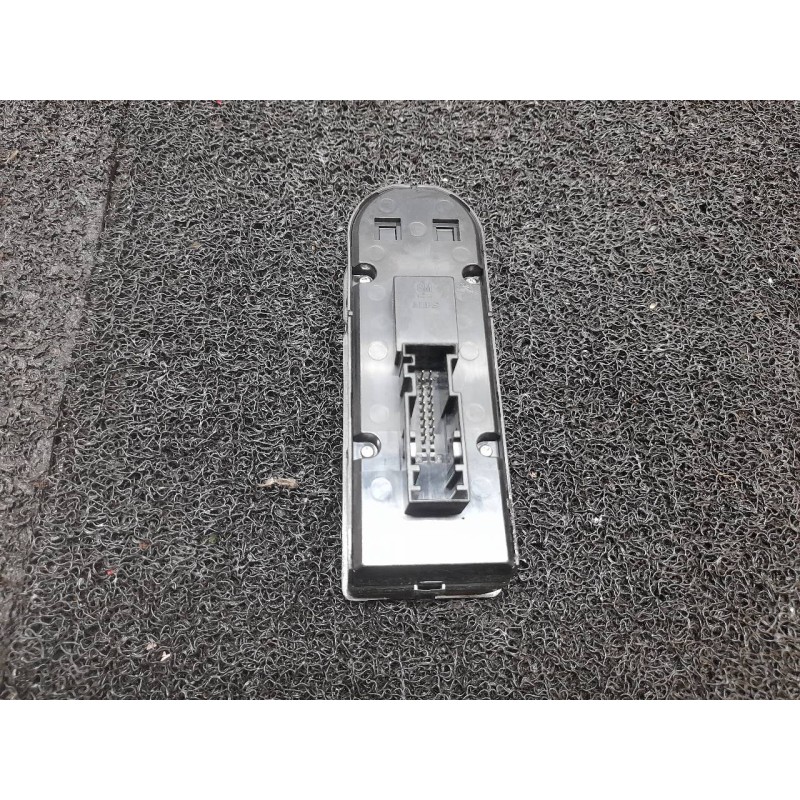 Recambio de mando elevalunas delantero izquierdo para opel astra twin top enjoy referencia OEM IAM 13228699 2