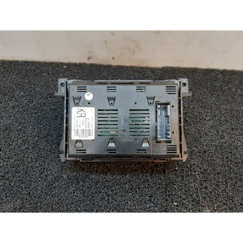 Recambio de pantalla multifuncion para opel astra h berlina cosmo referencia OEM IAM 13111165 317099190 2