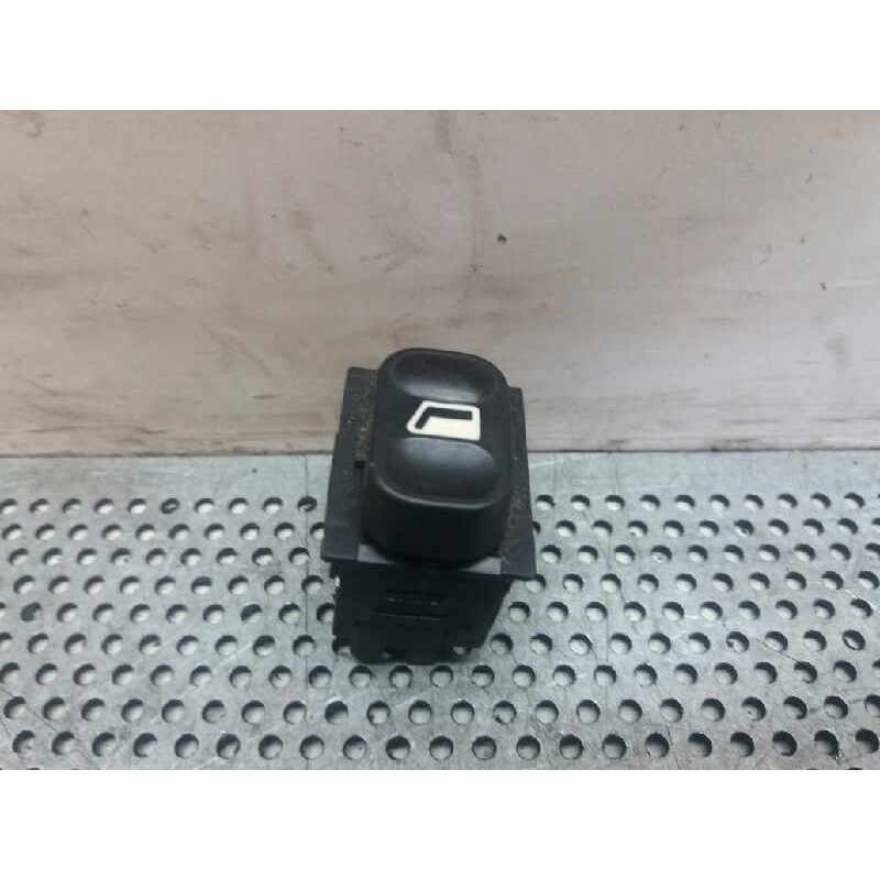 Recambio de mando elevalunas delantero derecho para citroën berlingo 1.9 d 600 furg. referencia OEM IAM   