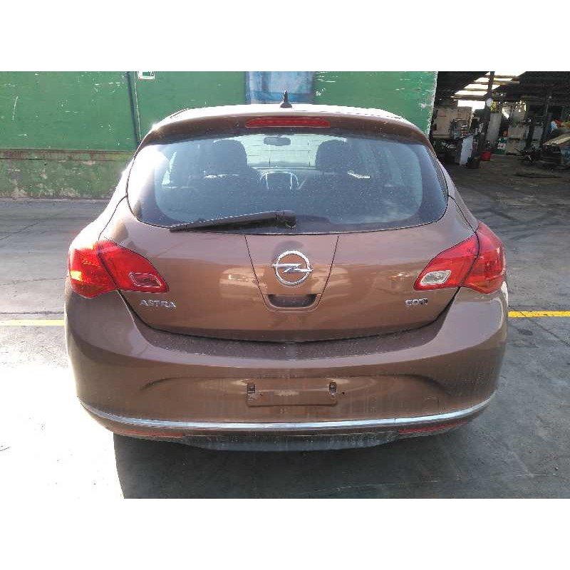 opel astra j lim. del año 2015