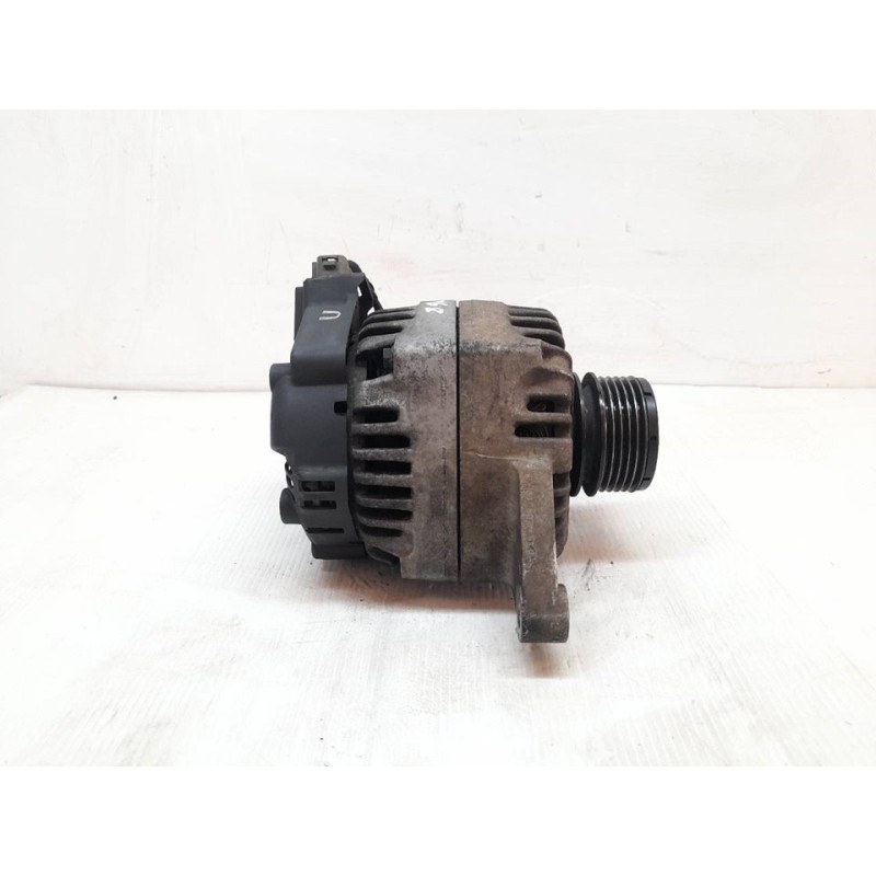 Recambio de alternador para kia picanto 1.1 crdi ex referencia OEM IAM 373002A010 2655103 VALEO 4