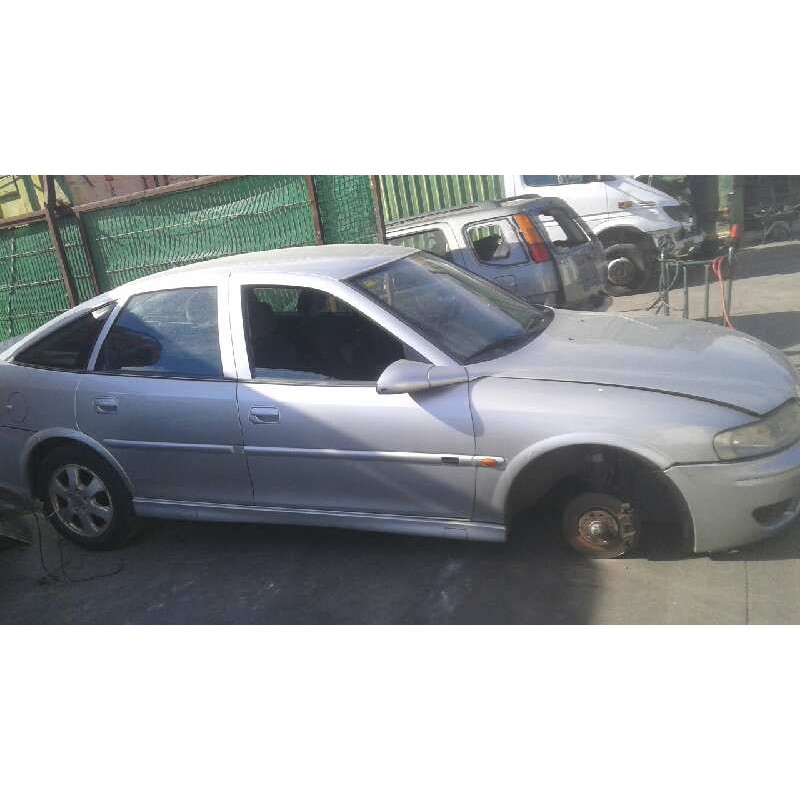 opel vectra b berlina del año 2001