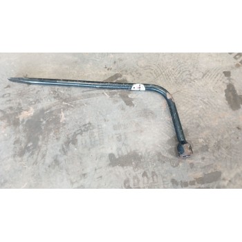 LLAVE RUEDA 