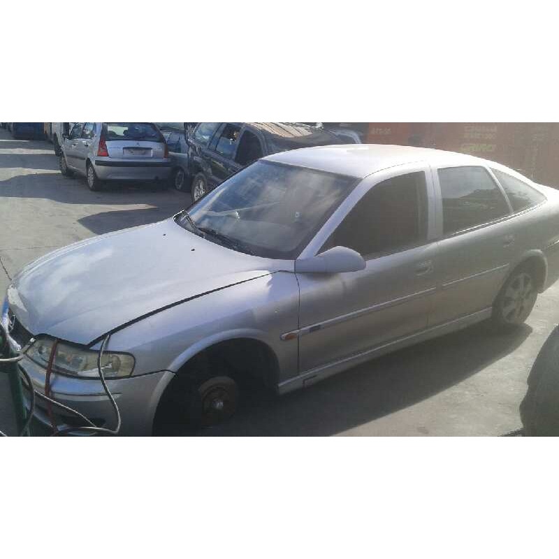 opel vectra b berlina del año 2001