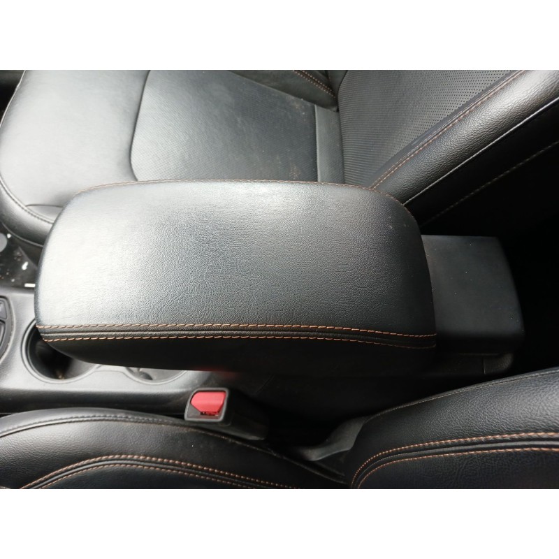 Recambio de apoyabrazos central para jeep compass (mp, m6, mv, m7) 1.6 crd referencia OEM IAM   