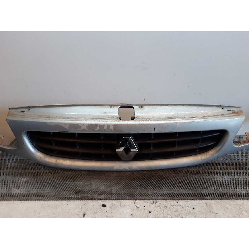 Recambio de rejilla delantera para renault safrane (b54) 2.2 si referencia OEM IAM - Gris 2