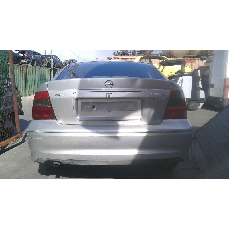 opel vectra b berlina del año 2001