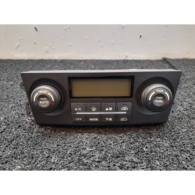 Recambio de mando climatizador para kia sorento 2.5 crdi vgt ex1 referencia OEM IAM 972503E260  