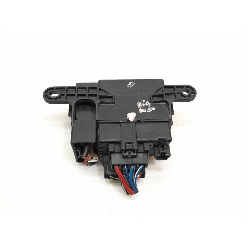 Recambio de caja reles / fusibles para ford ranger (es) xl doble cabina 4x4 referencia OEM IAM UR56 - Blanco 3