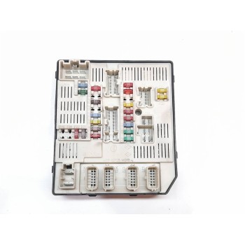 CAJA RELES / FUSIBLES 284B63984R 