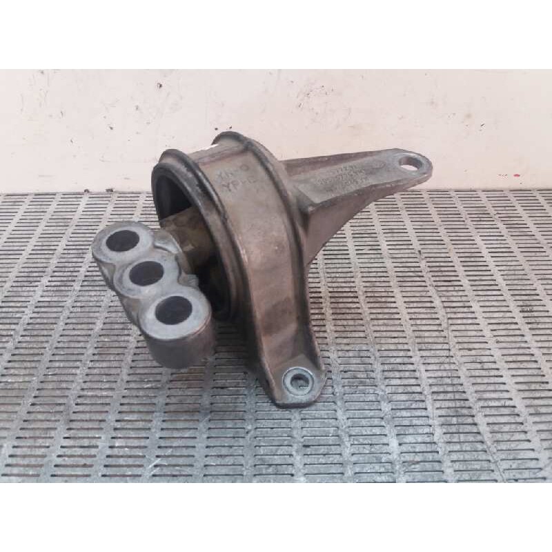 Recambio de soporte motor derecho para opel astra g berlina 1.7 turbodiesel cat (x 17 dtl / 2h8) referencia OEM IAM 90575772 905 - Blanco