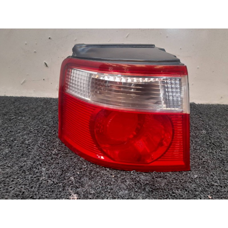 Recambio de piloto trasero izquierdo para kia carens 2.0 crdi ex monovolumen referencia OEM IAM   