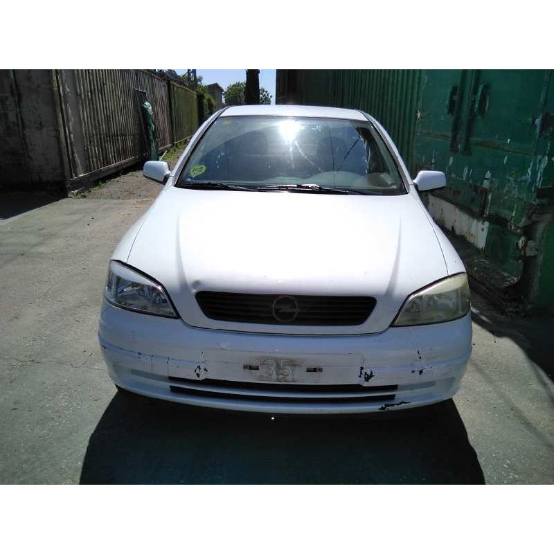opel astra g berlina del año 2001