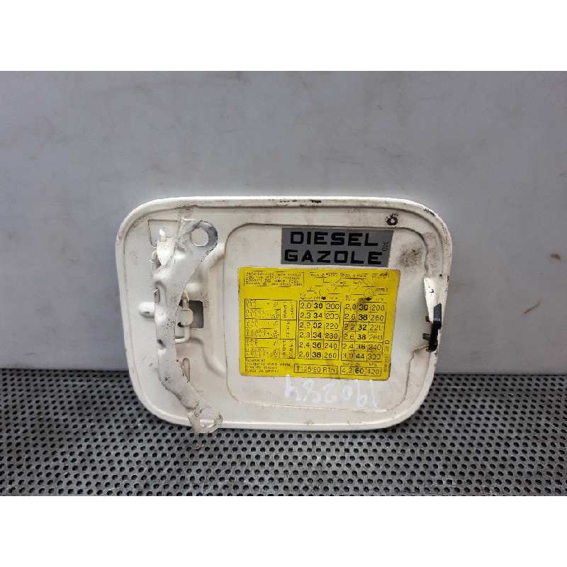 Recambio de tapa exterior combustible para audi a4 berlina (b5) 1.9 tdi referencia OEM IAM - Blanco 2