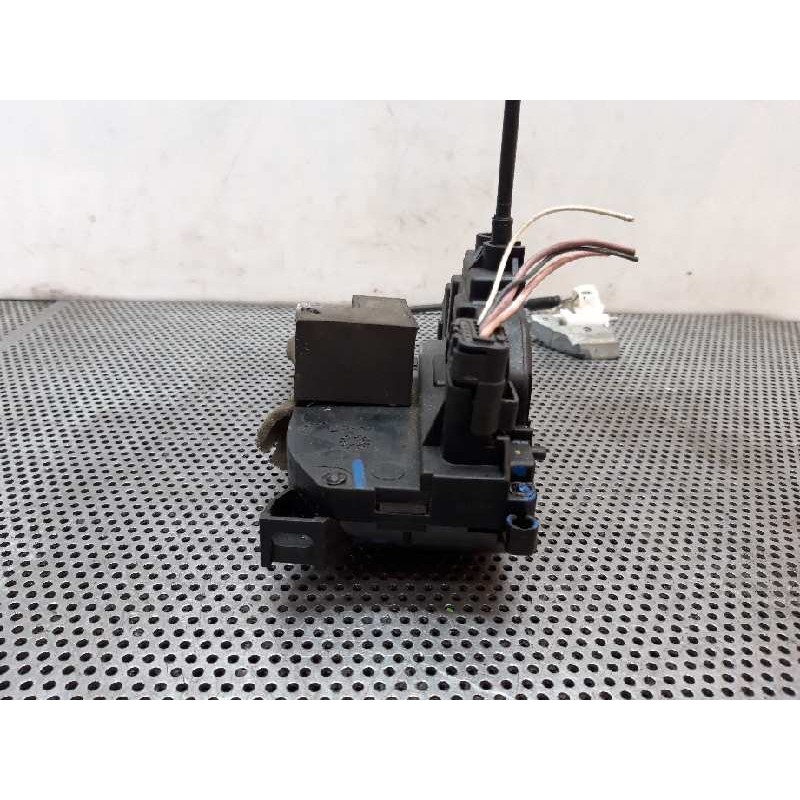 Recambio de cerradura puerta trasera derecha para renault clio grandtour dynamique referencia OEM IAM 4