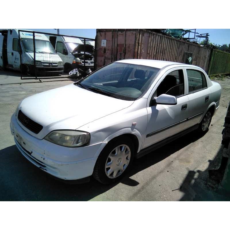 opel astra g berlina del año 2001