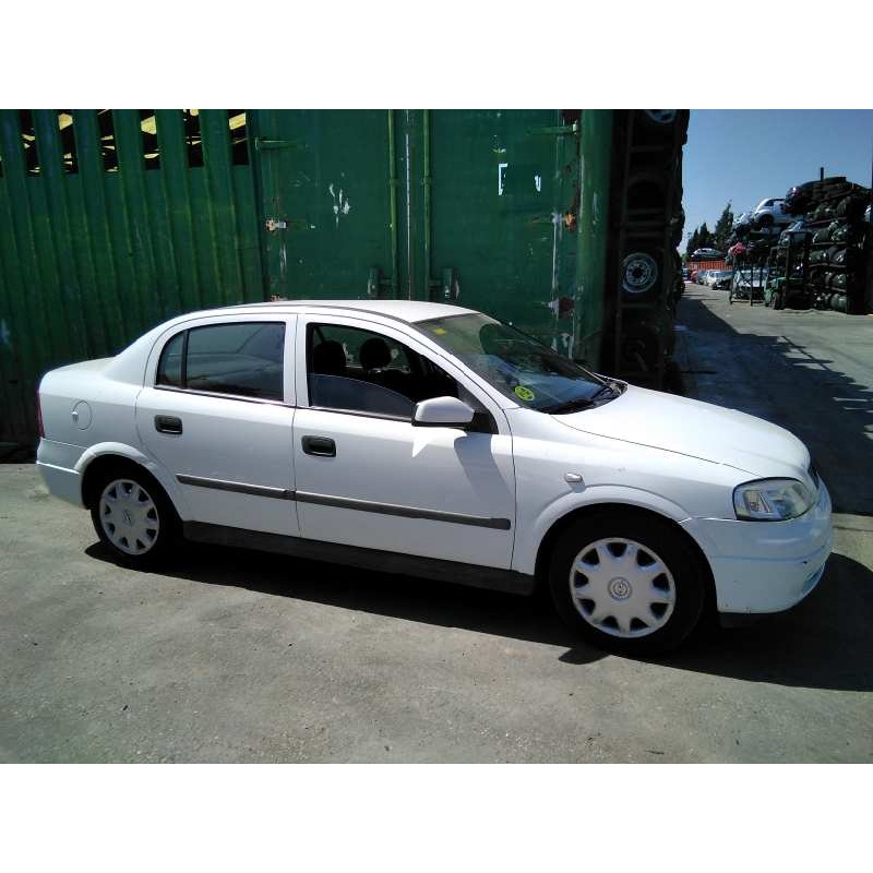 opel astra g berlina del año 2001