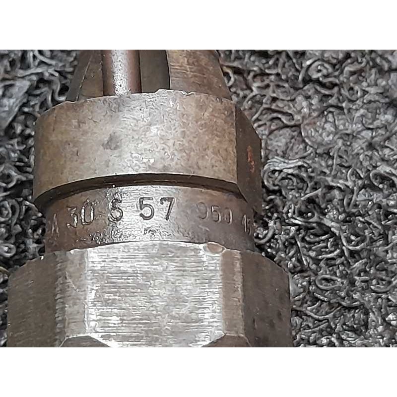 Recambio de inyector para bmw serie 5 berlina (e34) 2.4 turbodiesel cat referencia OEM IAM 30S57950 - Blanco 2