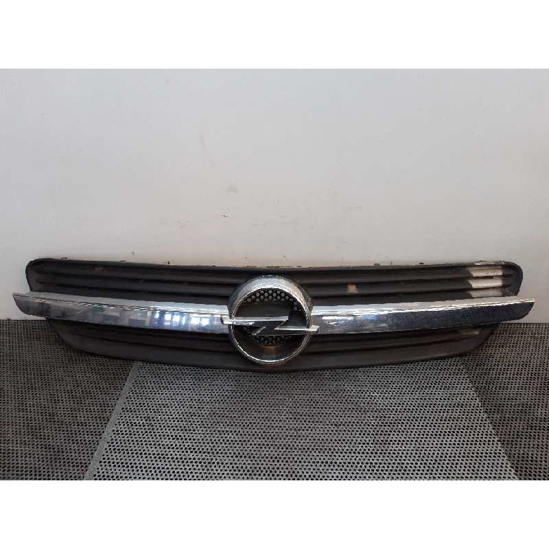 Recambio de rejilla delantera para opel meriva enjoy referencia OEM IAM   
