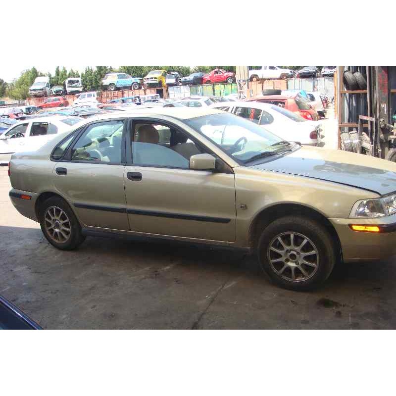 volvo s40 berlina del año 2000