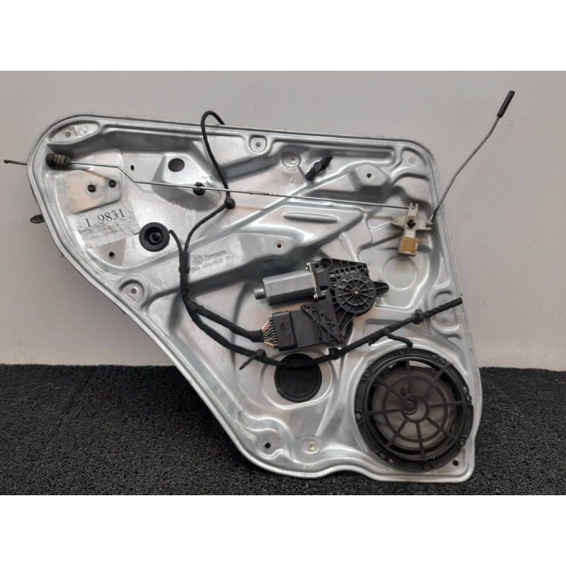 Recambio de elevalunas trasero izquierdo para volkswagen passat berlina (3b3) comfortline referencia OEM IAM 3B5839751CM  