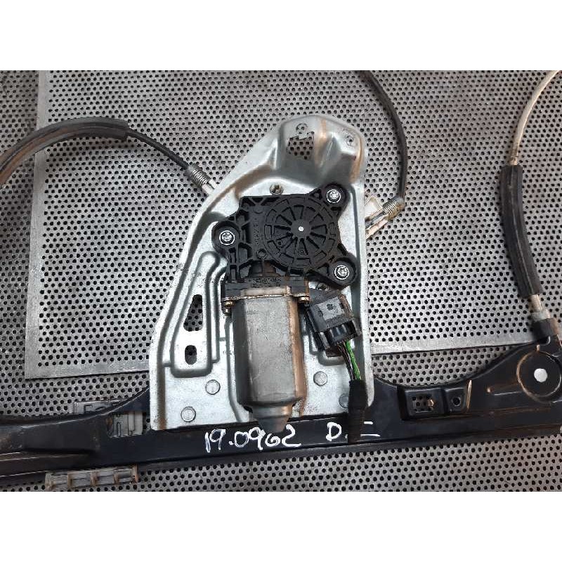 Recambio de elevalunas delantero izquierdo para mercedes-benz clase c (w203) berlina 270 cdi (203.016) referencia OEM IAM 4
