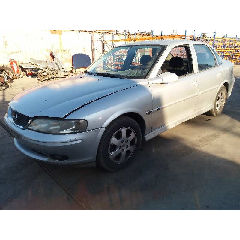 opel vectra b berlina del año 2001