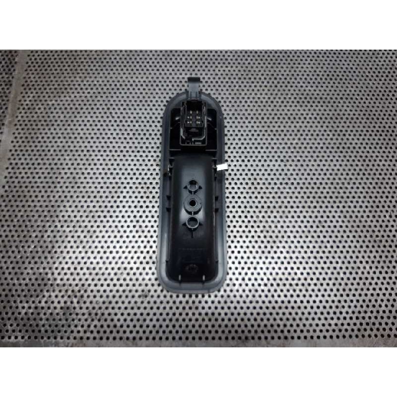 Recambio de mando elevalunas delantero derecho para renault clio grandtour dynamique referencia OEM IAM 2