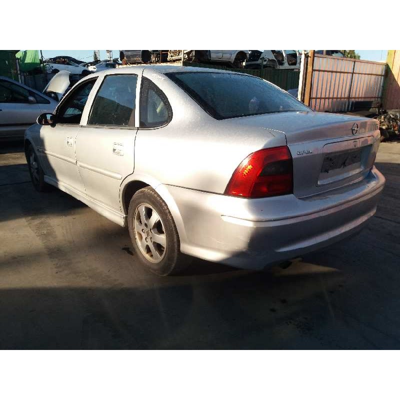 opel vectra b berlina del año 2001