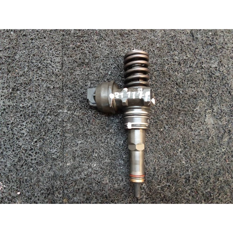 Recambio de inyector para volkswagen golf iv berlina (1j1) gti referencia OEM IAM 038130073AL  