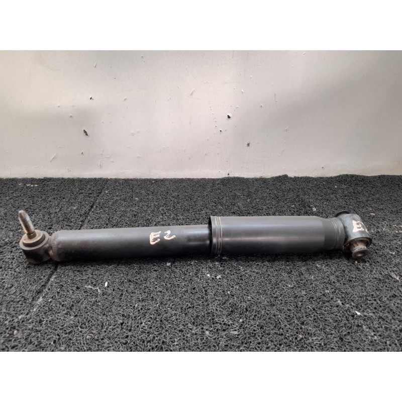 Recambio de amortiguador trasero derecho para renault scenic ii emotion referencia OEM IAM   