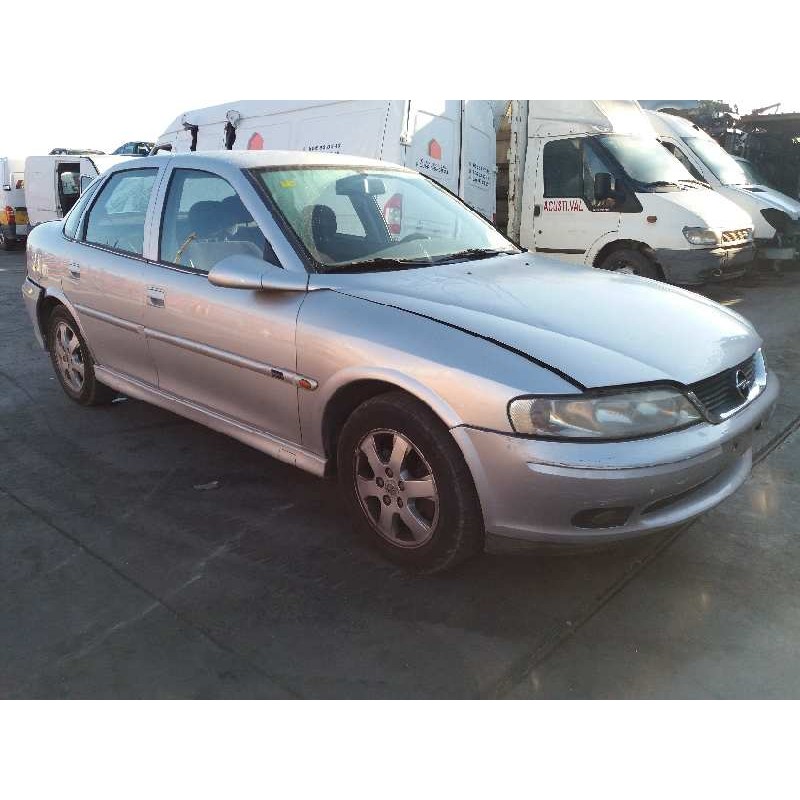 opel vectra b berlina del año 2001