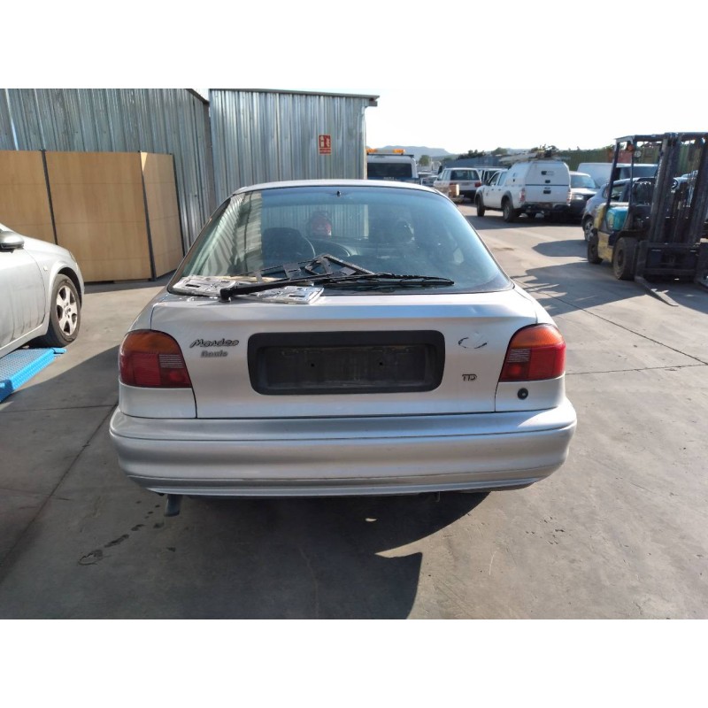 ford mondeo berlina/familiar (fd) del año 1995