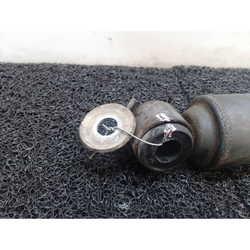 Recambio de amortiguador trasero derecho para nissan serena (c23m) 2.3 lx diesel referencia OEM IAM 2