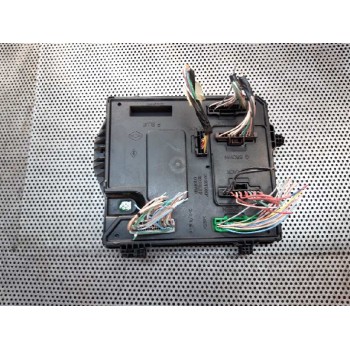 CAJA RELES / FUSIBLES S180098501 284B17288R 