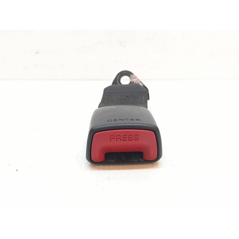Recambio de enganche cinturon trasero izquierdo para toyota yaris ts referencia OEM IAM E034601 B490 