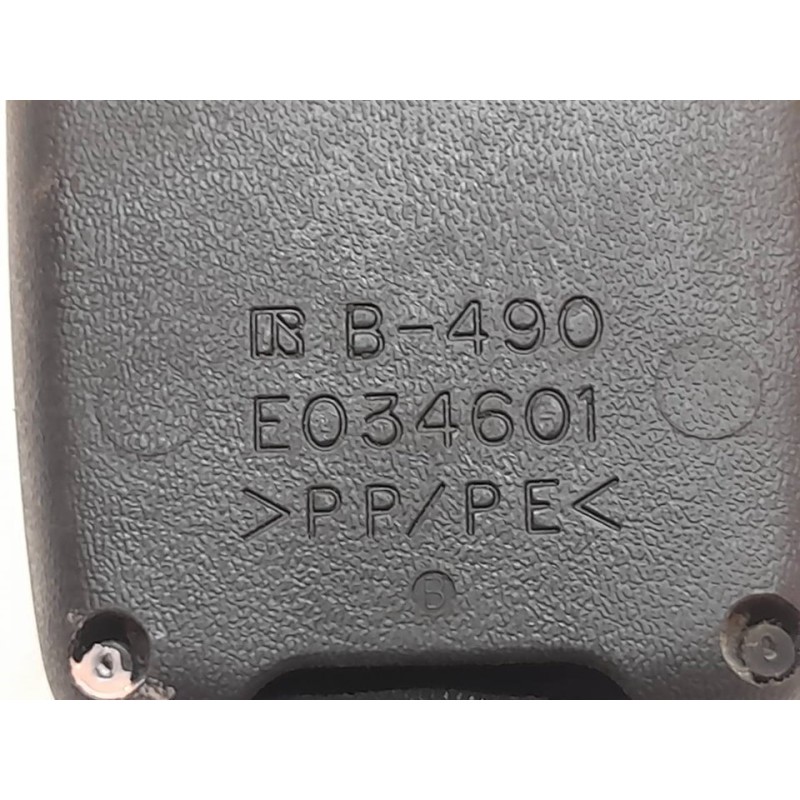 Recambio de enganche cinturon trasero izquierdo para toyota yaris ts referencia OEM IAM E034601 B490 - Rojo 2
