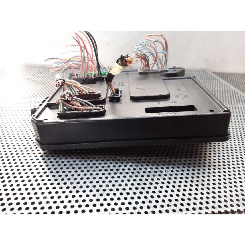 Recambio de caja reles / fusibles para renault megane iii berlina 5 p dynamique referencia OEM IAM S180098501 284B17288R - Blanco 4