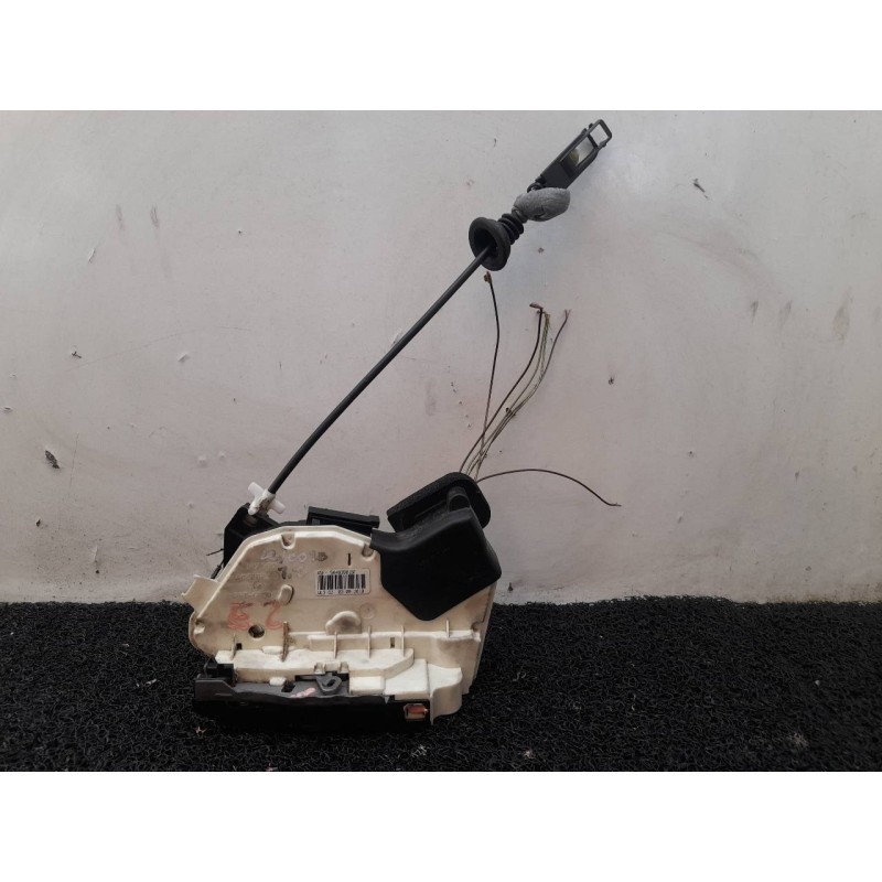 Recambio de cerradura puerta trasera izquierda para volkswagen polo (6r1) sport referencia OEM IAM 5K4839015F  