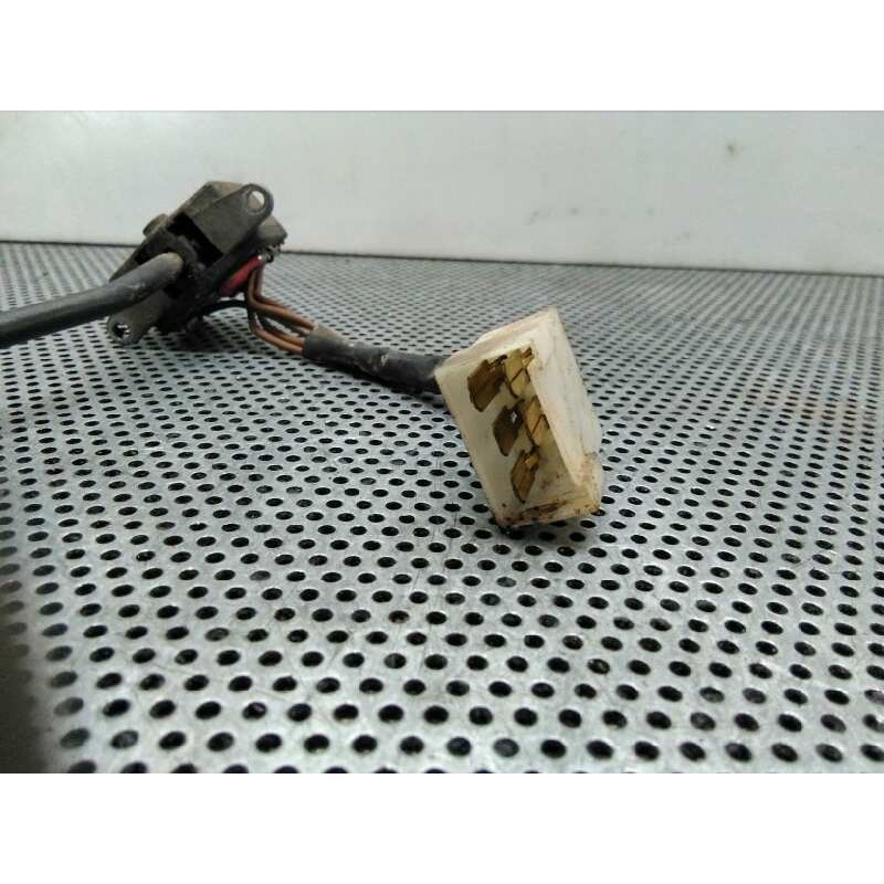 Recambio de mando limpia para nissan trade 2.8d referencia OEM IAM - Blanco 2