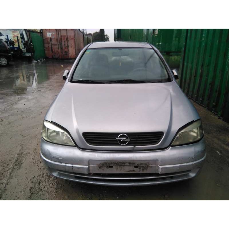 opel astra g berlina del año 2002
