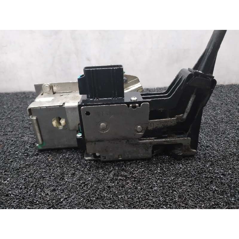 Recambio de cerradura puerta delantera derecha para ford tourneo connect (tc7) familiar referencia OEM IAM 2T1AV21812BG  