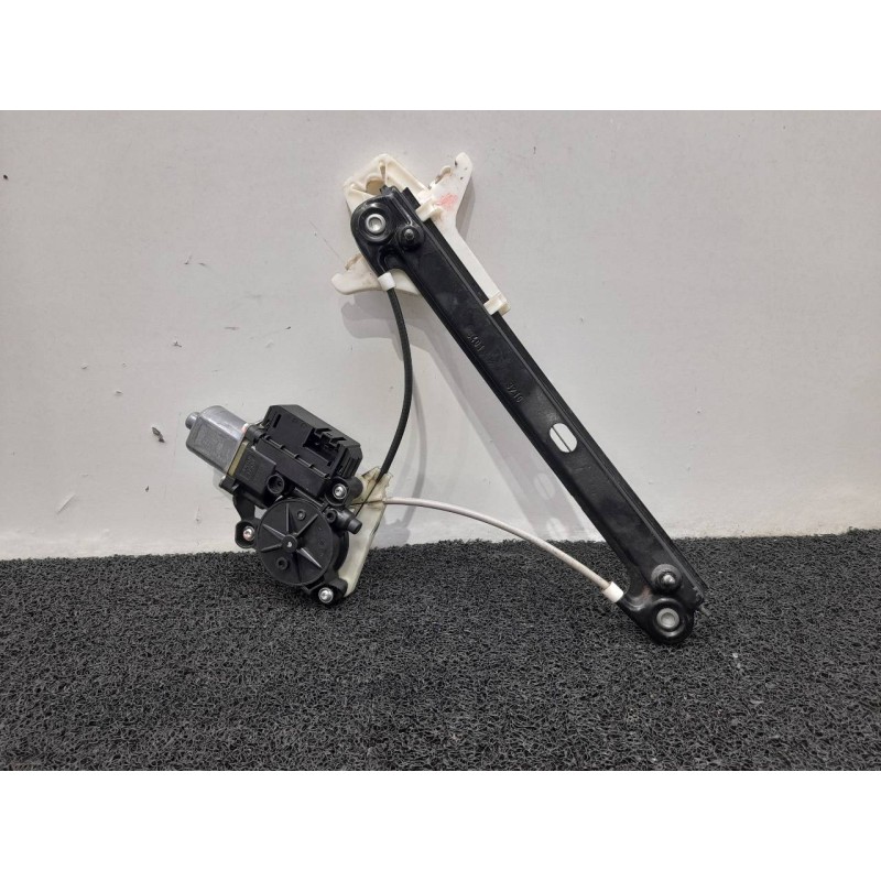 Recambio de elevalunas trasero derecho para volkswagen polo (6r1) sport referencia OEM IAM 6R0959812F 0130822533 