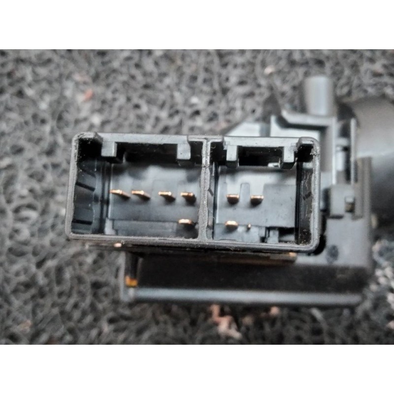 Recambio de mando limpia para toyota yaris ts referencia OEM IAM 17F003LH - Rojo 2
